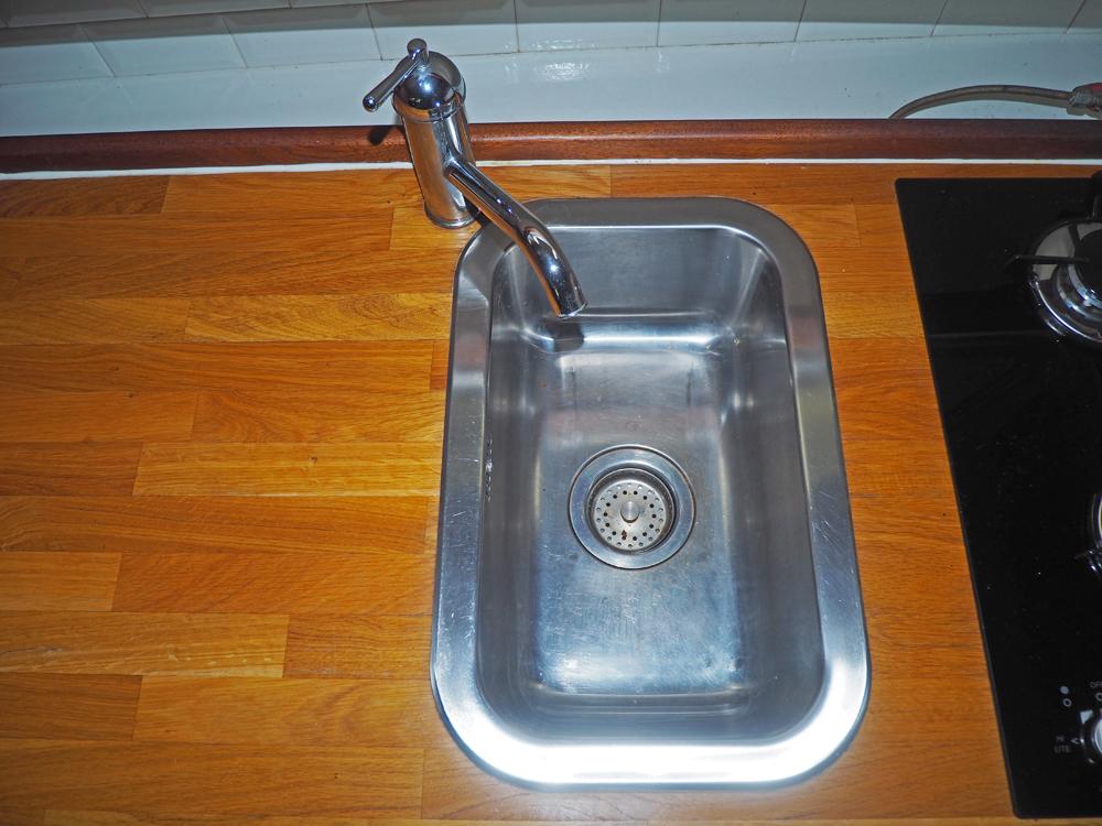 Cabin en avant, Hébergements